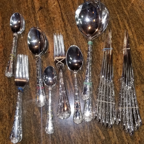 Roger and Son Silver Plated Silverware 50 piece - Picture 2 of 5